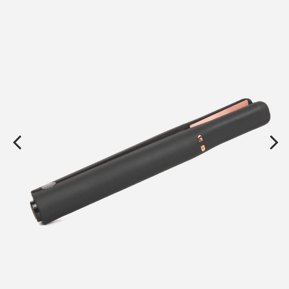 Sleek Black Hair Straightener